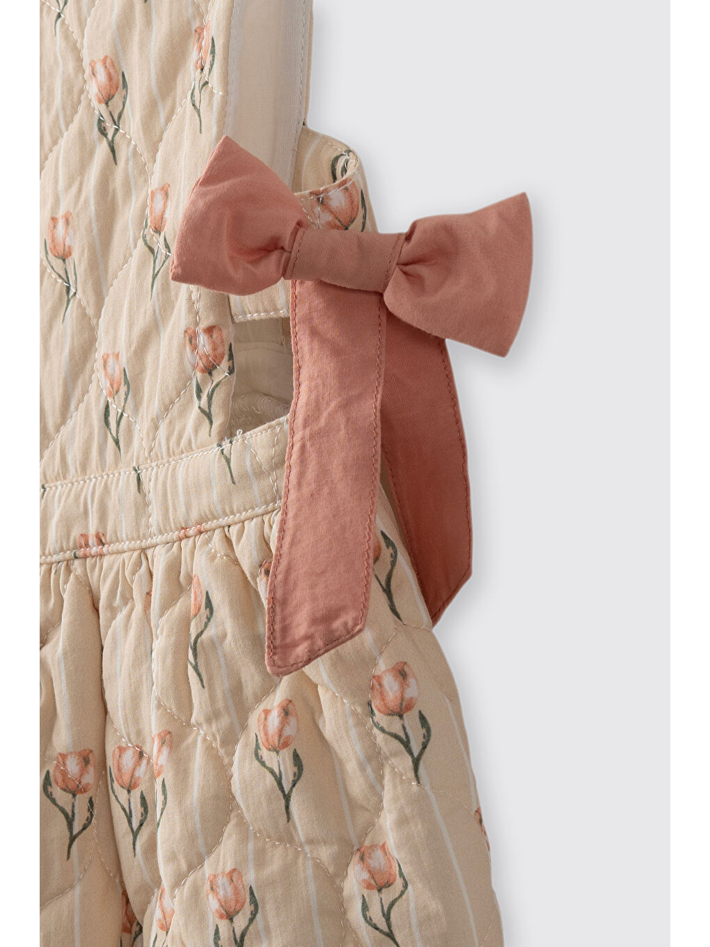 Bej Kız Bebek Lale Desenli Fiyonk Detaylı Kapitone Ekru Elbise-1