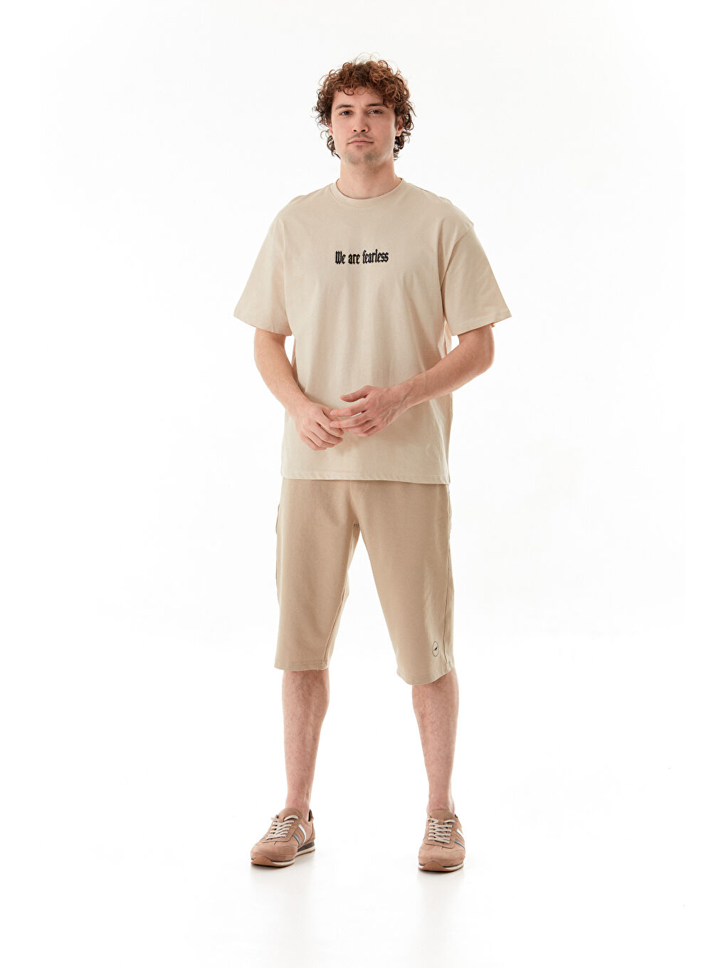 Bej We Are Fearless Yazı Baskılı Bisiklet Yaka %100 Pamuk Tişört-1