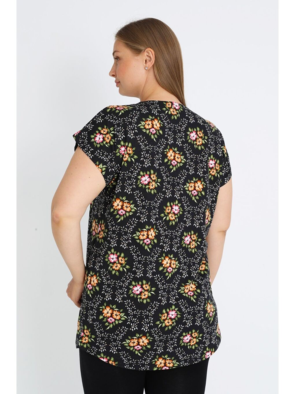Siyah Büyük Beden Pamuklu Çiçek Desenli Pamuklu Bluz-5