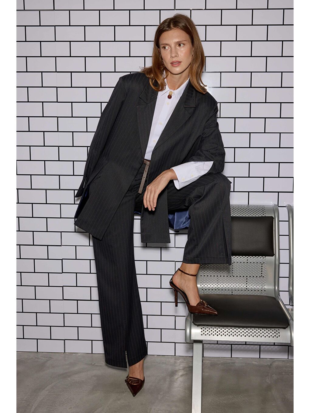 Yırtmaç Detaylı Ceket Lacivert