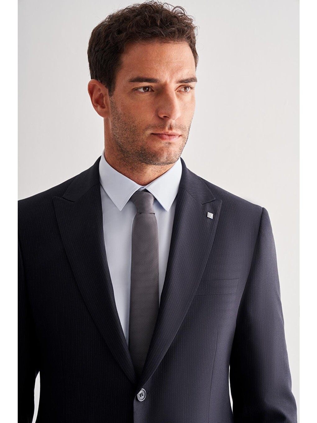 Koyu Lacivert Kırlangıç Yaka Tam Astar 6 Drop Slim Fit Esnek Takım Elbise 1001255156-3