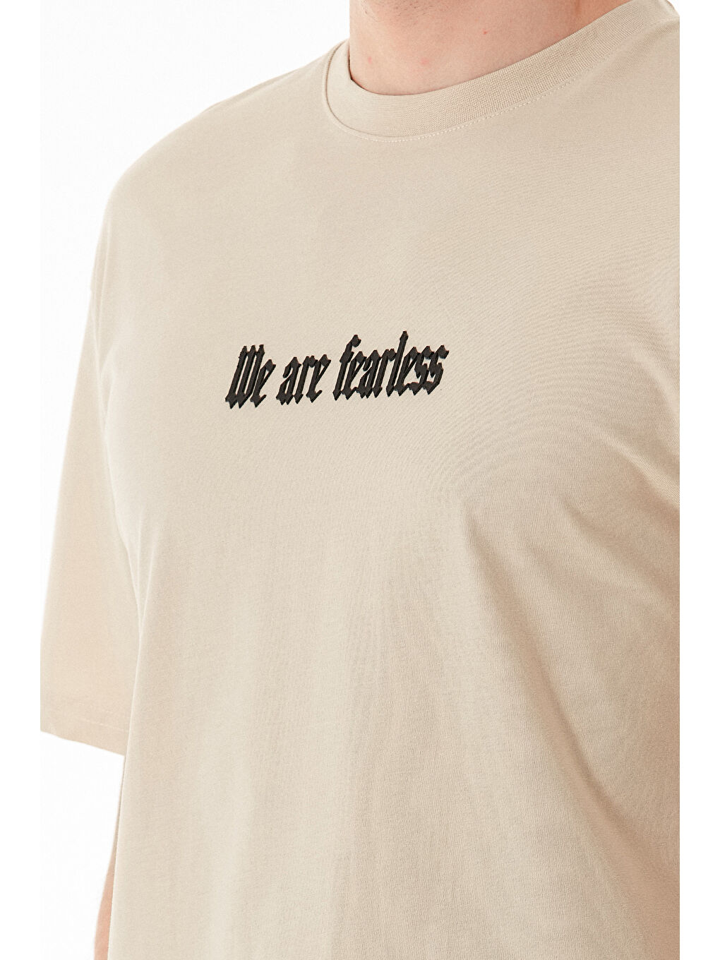 Bej We Are Fearless Yazı Baskılı Bisiklet Yaka %100 Pamuk Tişört-4