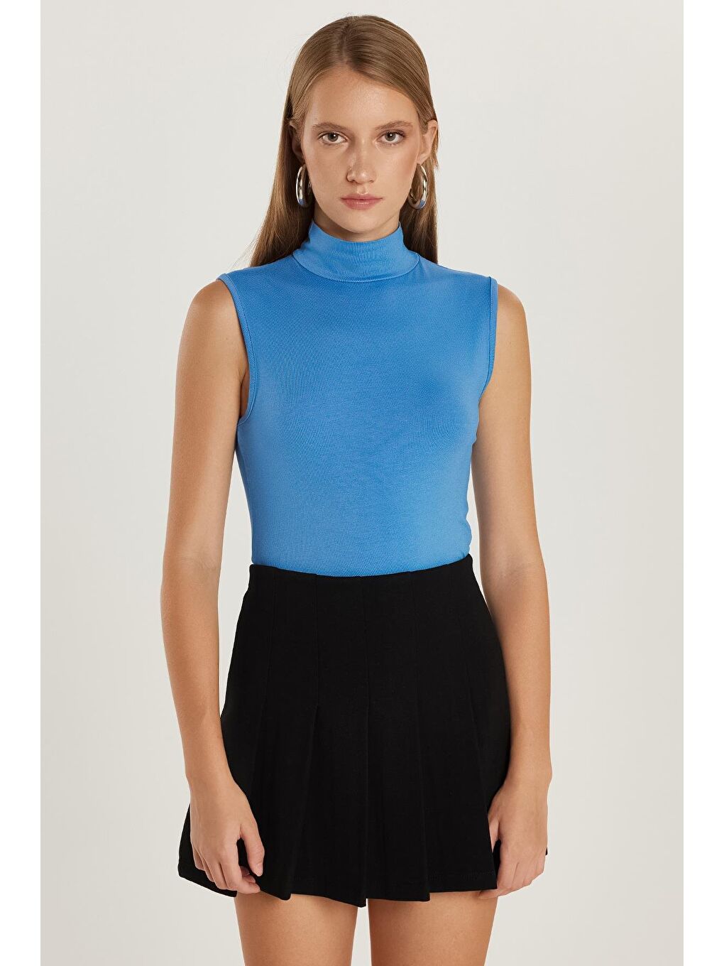 Kadın Regular Fit Klasik Kesim Viskon Kumaş Balıkçı Yaka Sıfır Kol Mavi Bluz