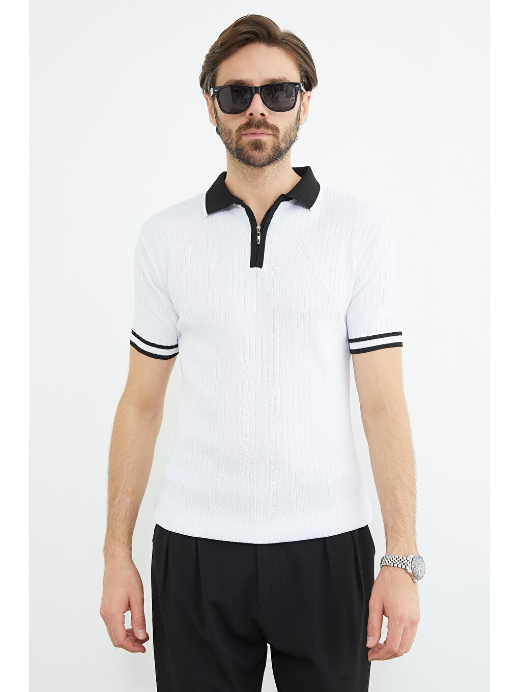 Beyaz Yarım Fermuarlı Fitilli Triko Tişört