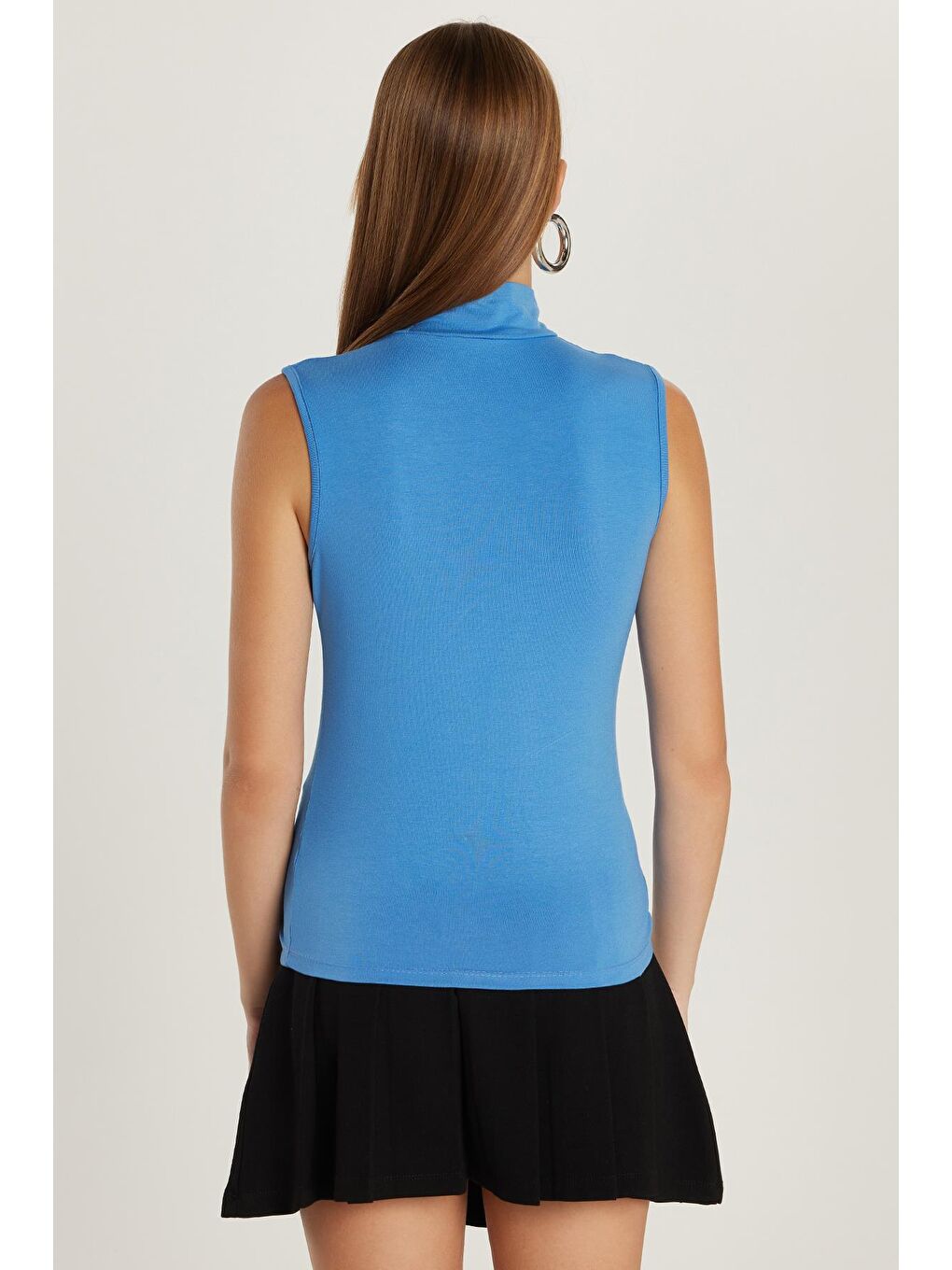 Kadın Regular Fit Klasik Kesim Viskon Kumaş Balıkçı Yaka Sıfır Kol Mavi Bluz-4