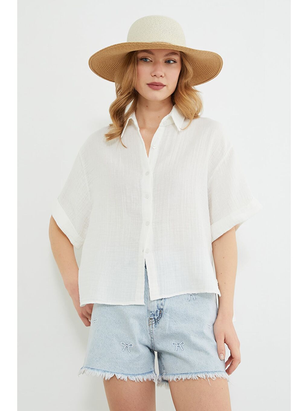 Beyaz Basic Kolu Katlı Müslin Kumaş Salaş Gömlek-1