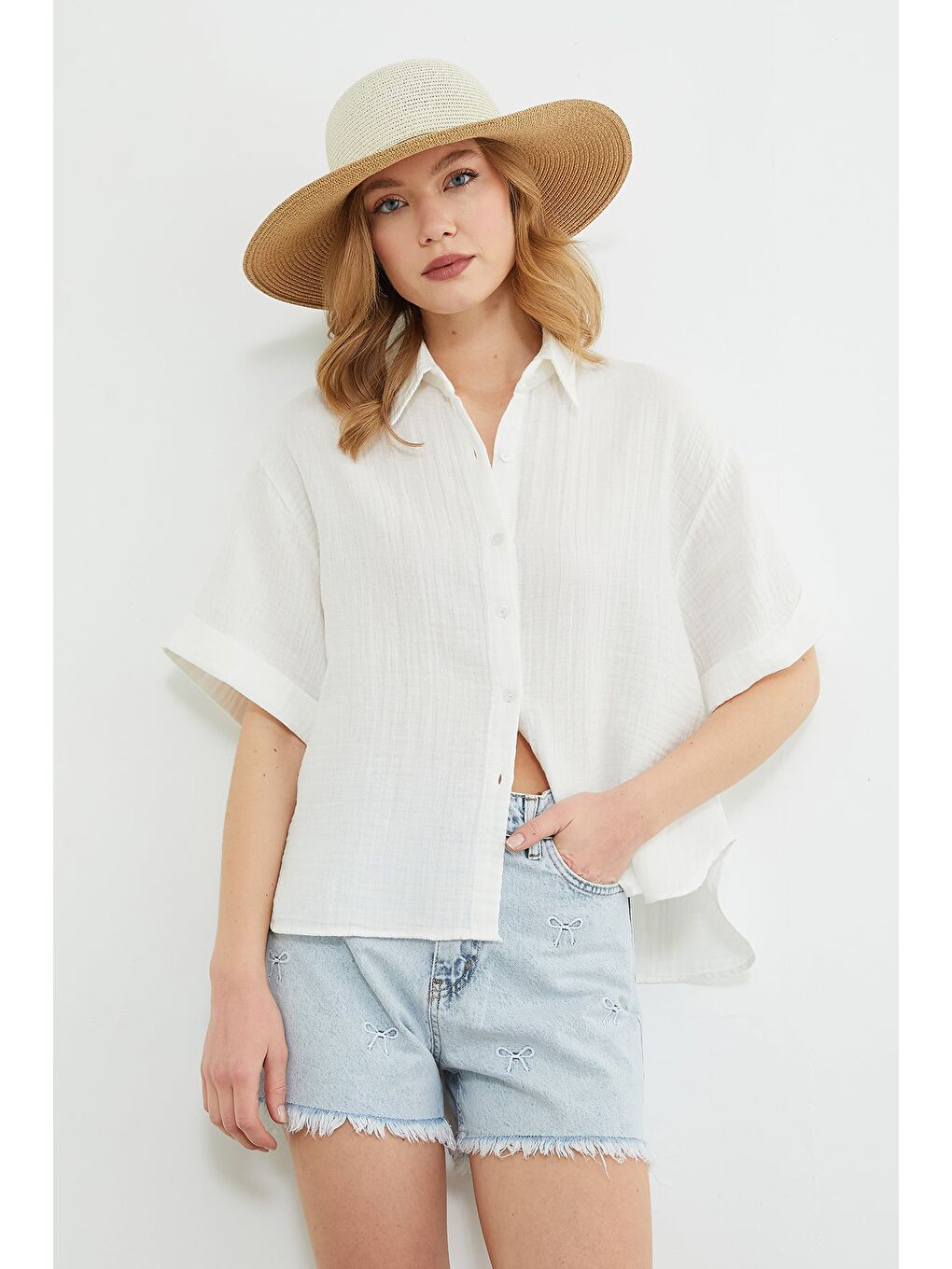 Beyaz Basic Kolu Katlı Müslin Kumaş Salaş Gömlek-3