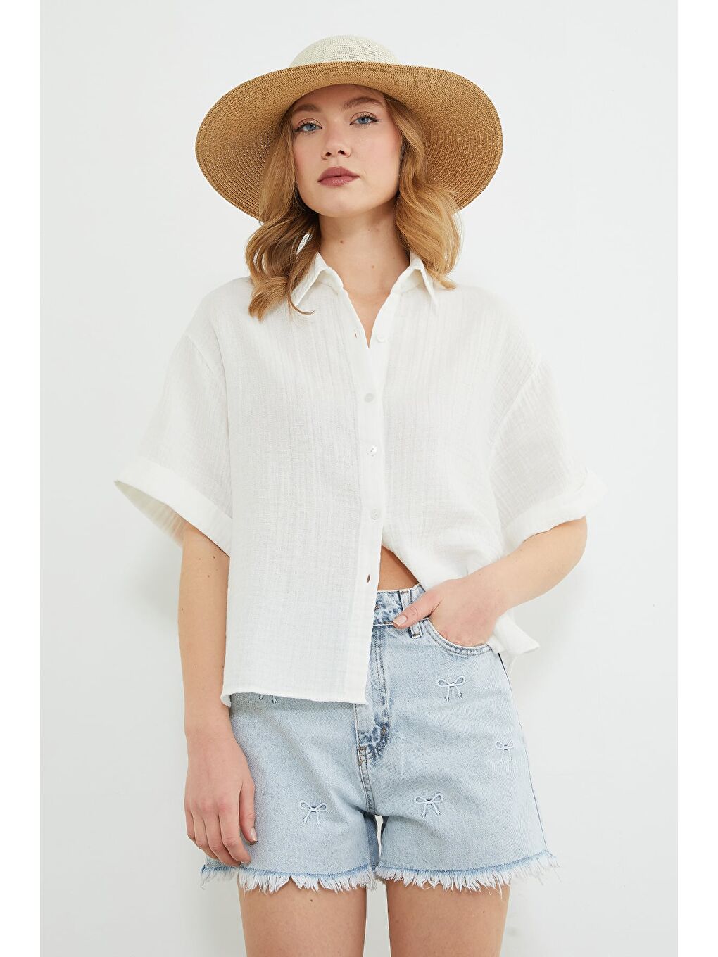 Beyaz Basic Kolu Katlı Müslin Kumaş Salaş Gömlek-4