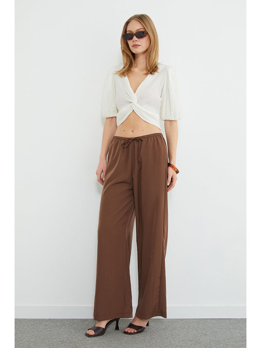Kahverengi Beli Lastikli Bağcıklı Palazzo Pantolon