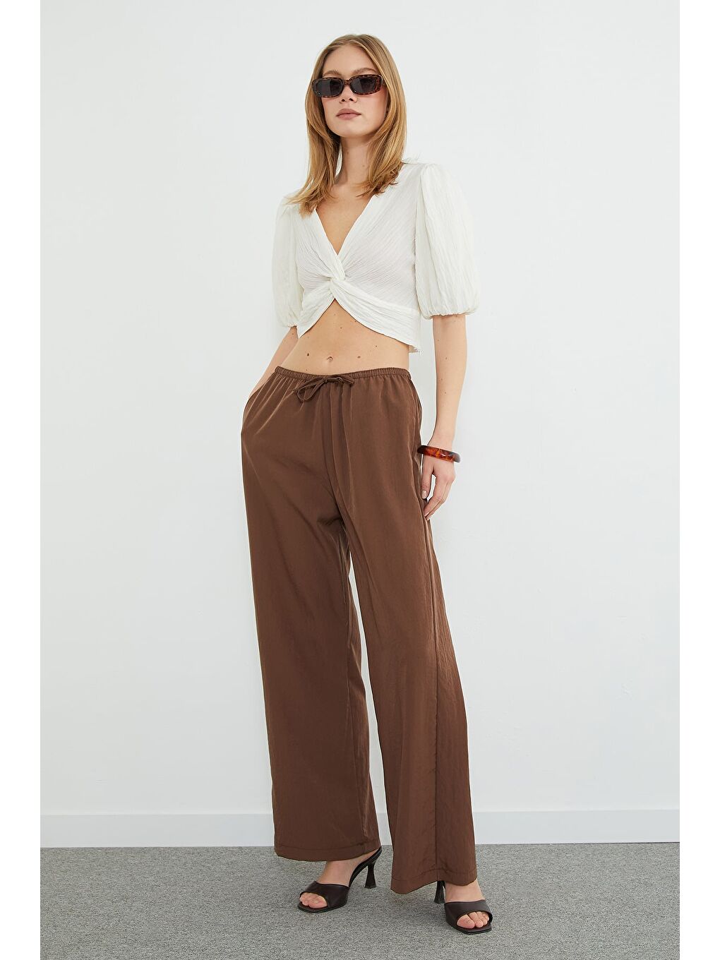 Kahverengi Beli Lastikli Bağcıklı Palazzo Pantolon-4