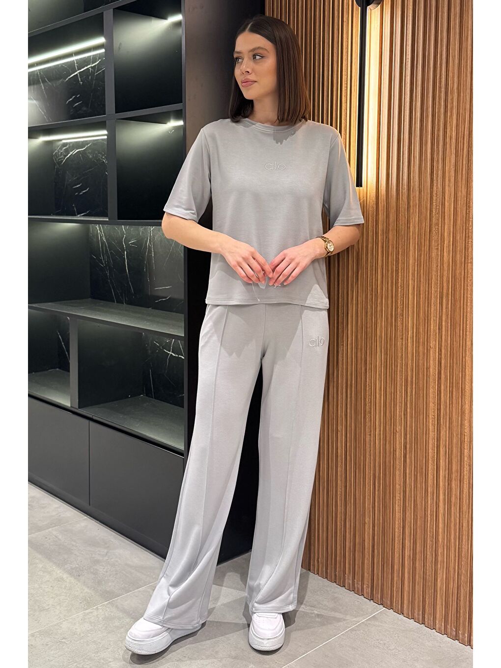 Gri Kadın Nakışlı Çimalı Tişört Pantolon İkili Takım