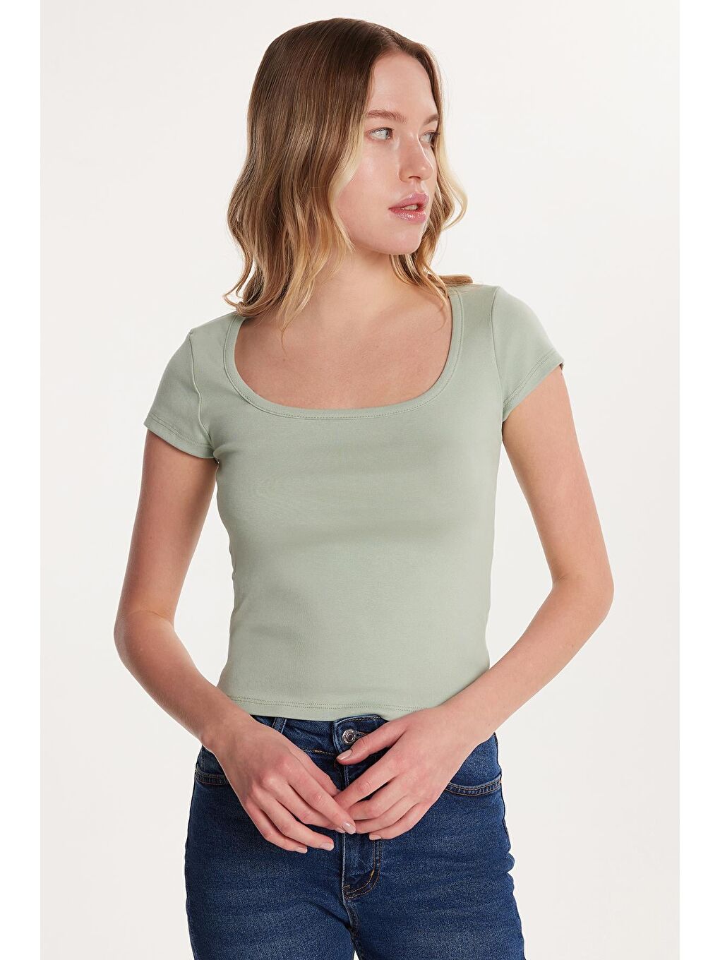 Yeşil Kadın Slim Fit Dar Kesim Pamuklu Kısa Kollu U Yaka Mint Bluz