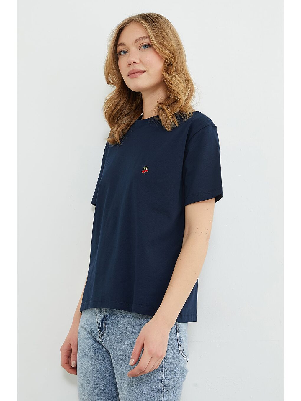 Lacivert Kiraz Aksesuarlı Bisiklet Yaka Tişört-4