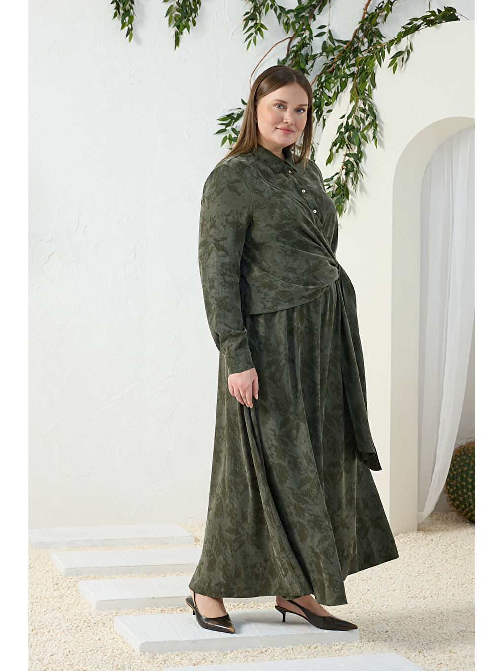 Haki Jakarlı Bağlama Detaylı Elbise-1