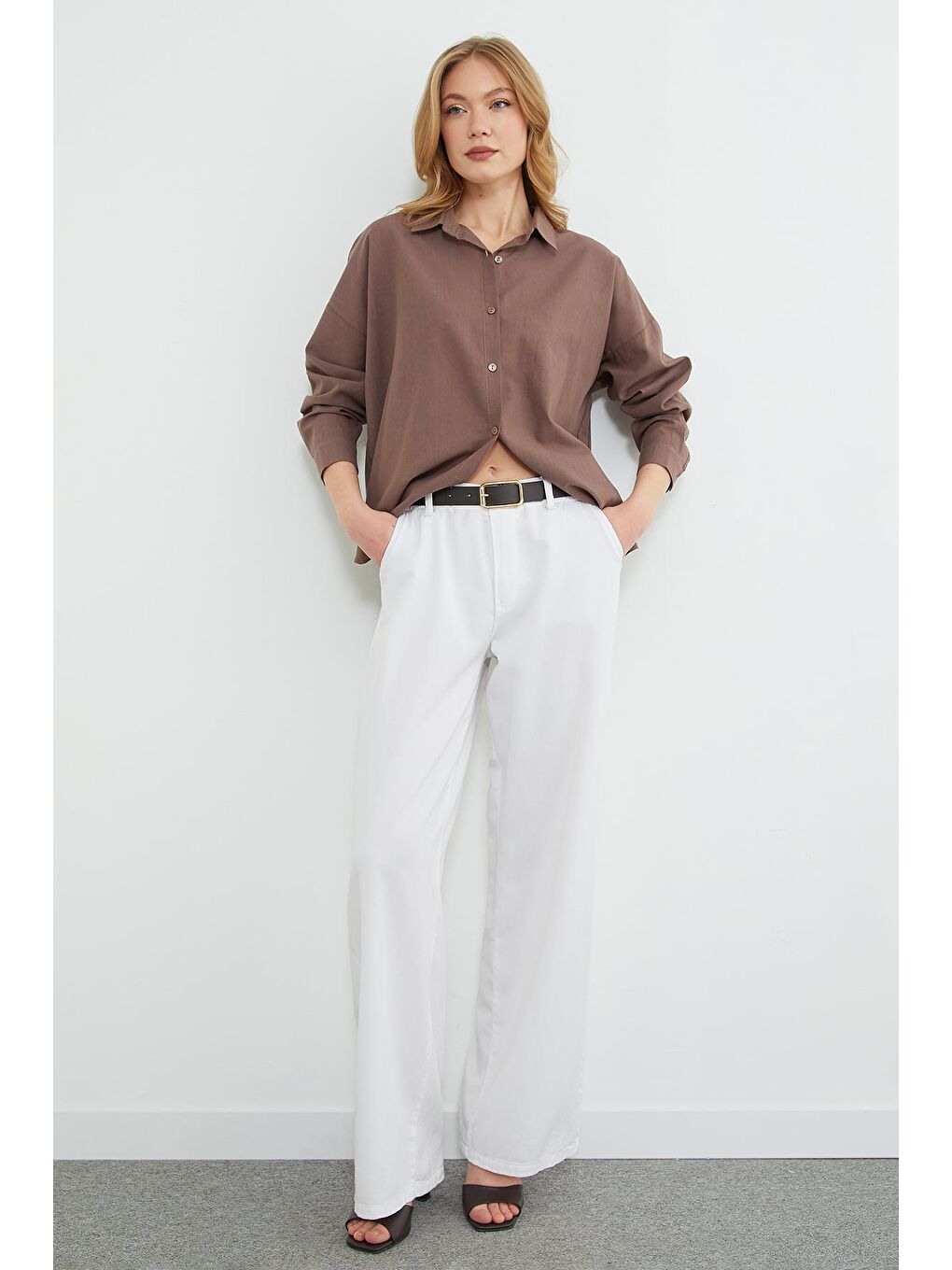 Kahverengi Basic Keten Görünümlü Oversize Gömlek-2