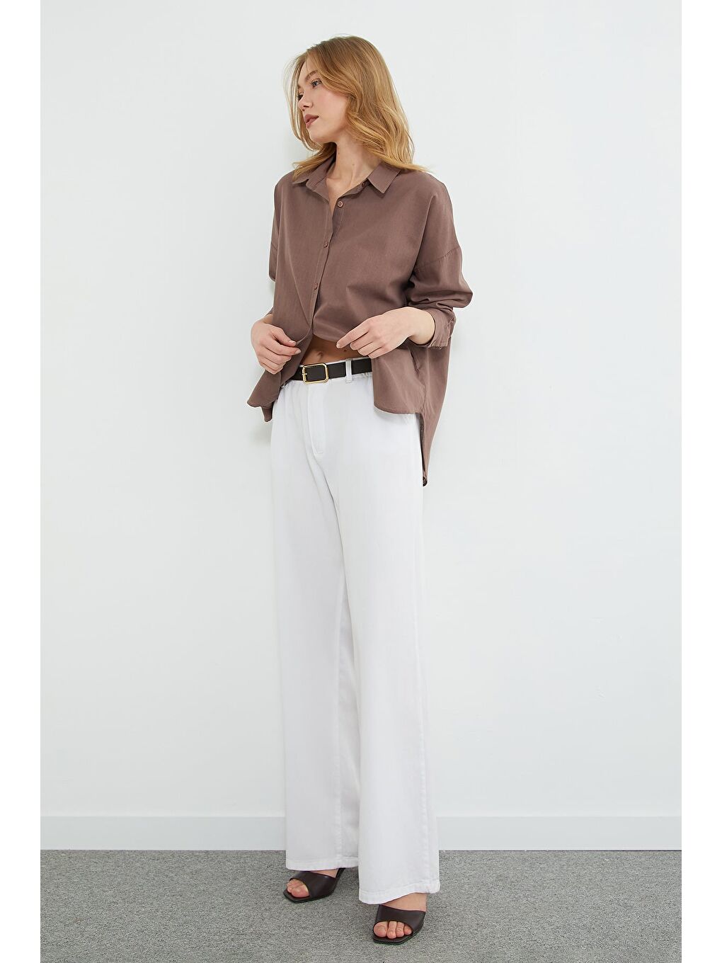 Kahverengi Basic Keten Görünümlü Oversize Gömlek-3