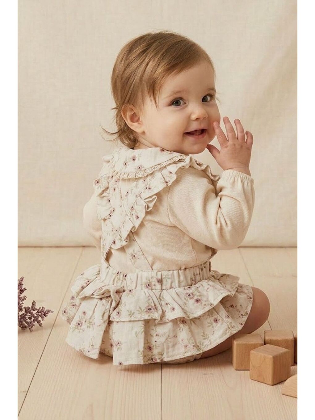 Ekru Çiçek Desenli & Fırfırlı İkili Bebek Takım-2