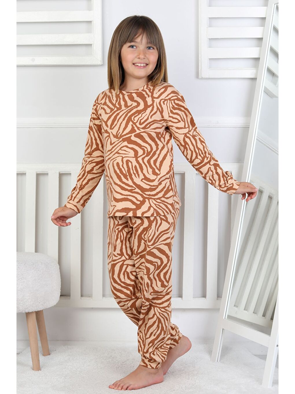 Kahverengi Kaplan Desenli Kız Çocuk Pijama Takımı