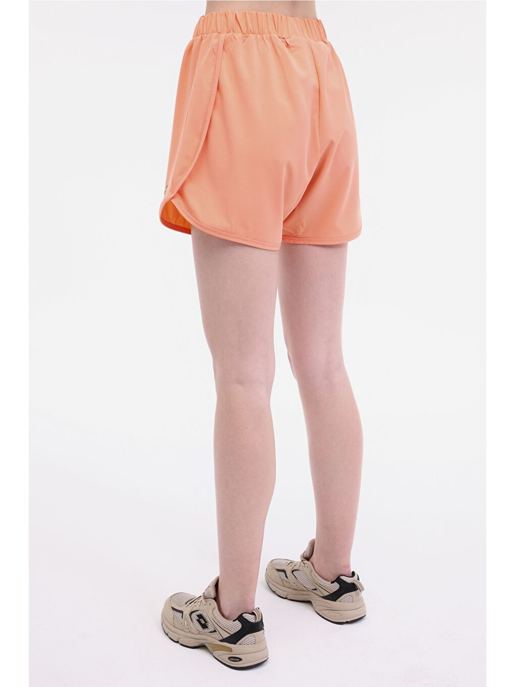 W-MIU RUNNING SHORT 5FX Turuncu Kadın Şort-1