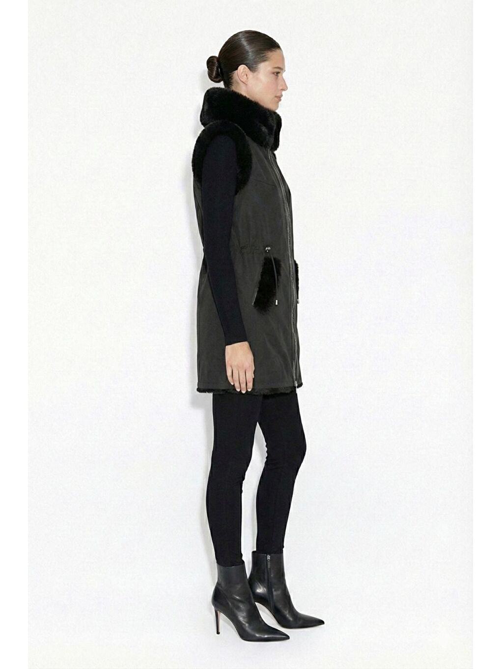 İçi Kürklü Bel Büzgülü Uzun Siyah Yelek-1