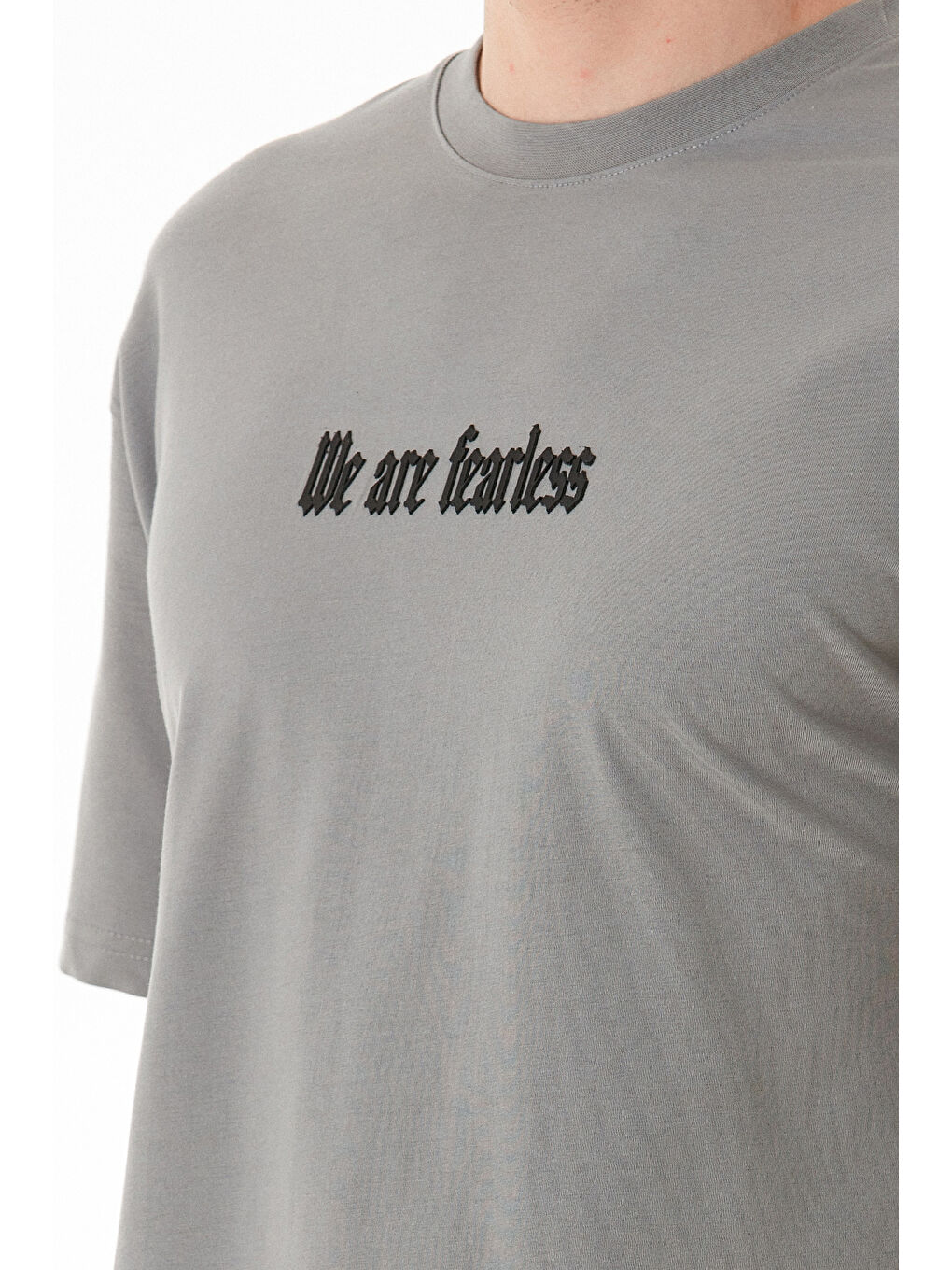 Gri We Are Fearless Yazı Baskılı Bisiklet Yaka Tişört-4