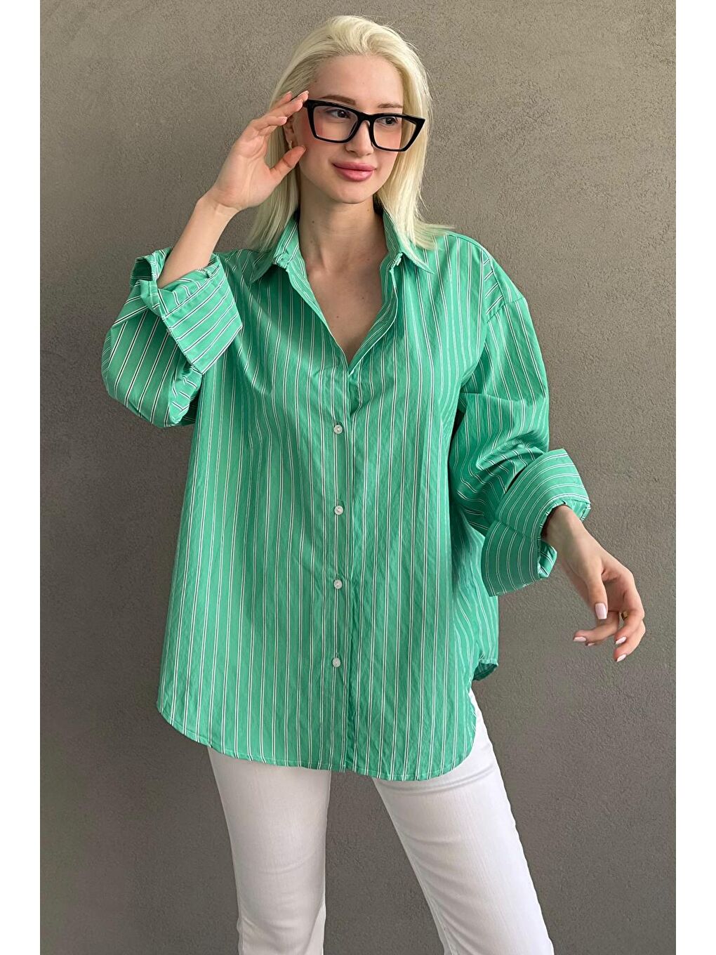 Mint Yeşili Çizgili Regular Kesim Kadın Gömlek Mg2610-4