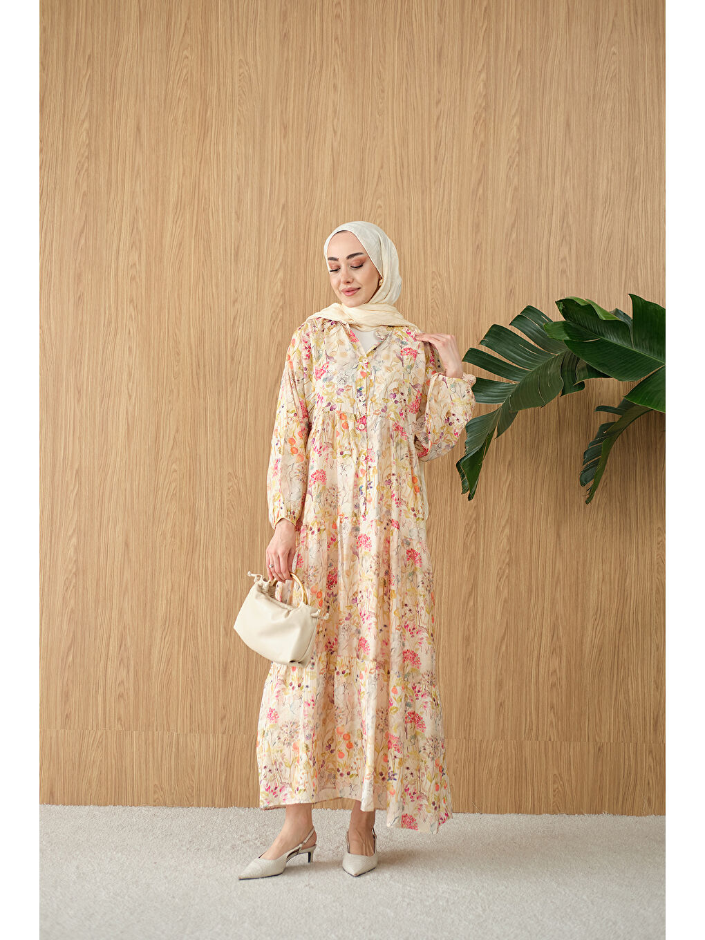 Ekru Kadın Yeni Bahar Desenli Elbise Krem-3
