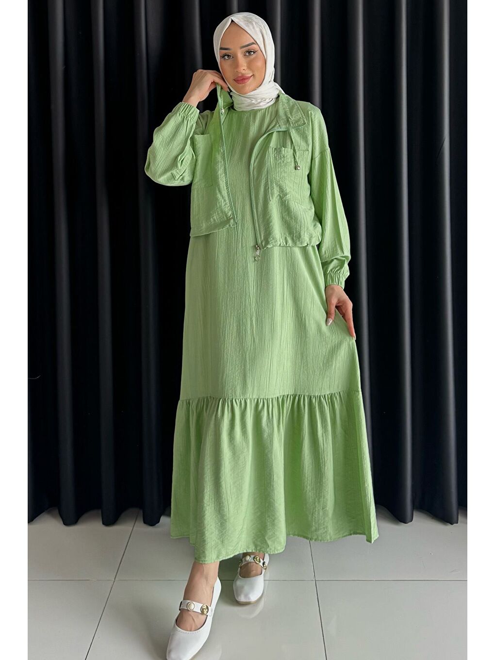 Yeşil Etek Ucu Fırfırlı Bel Lastikli Hırka Kombinli Tesettür Elbise