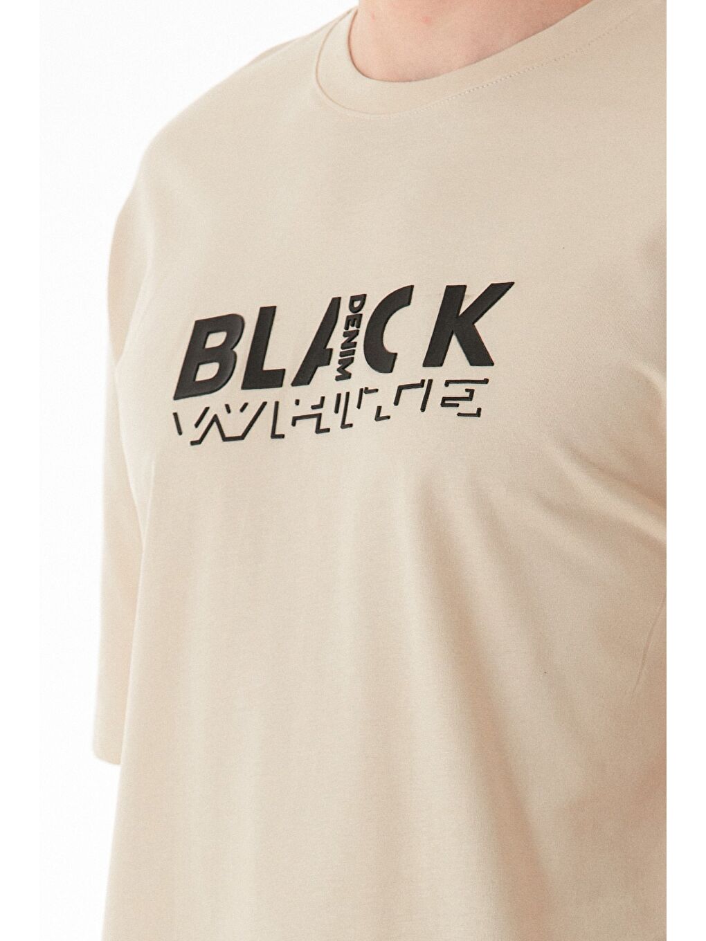 Bej Black Kabartma Baskılı %100 Pamuk Tişört-4