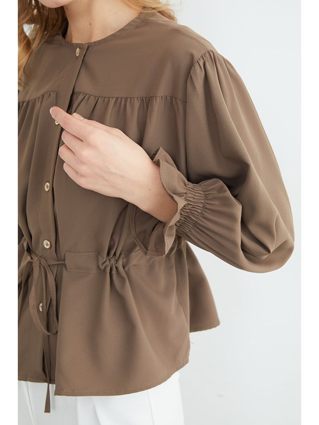 Bej Önü Bağlamalı Kolu Gipeli Salaş Gömlek-4