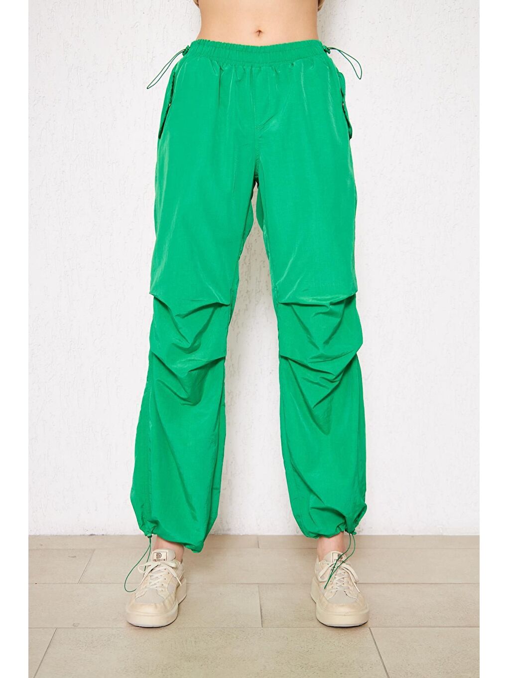 Kadın Bol Beli Lastikli Jogger Yeşil Eşofman Altı-1