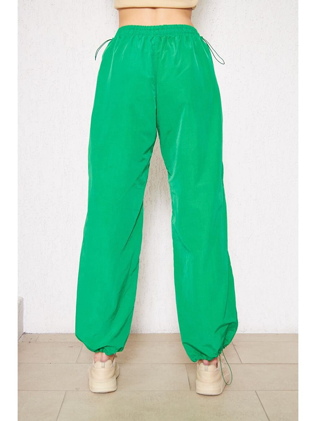 Kadın Bol Beli Lastikli Jogger Yeşil Eşofman Altı-3