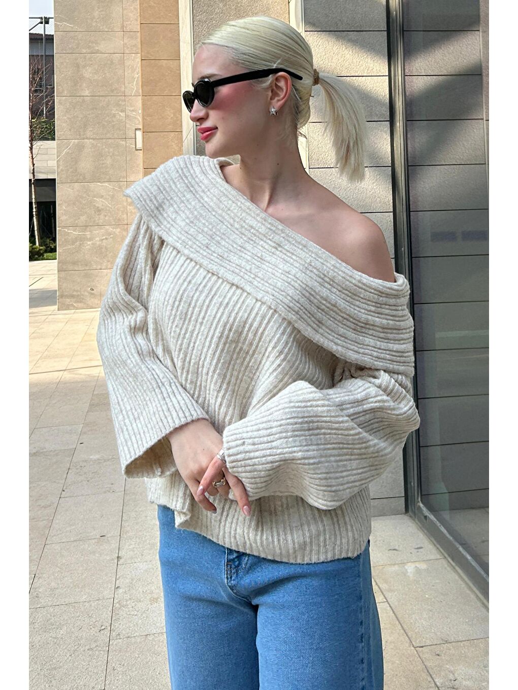 Ekru Madonna Yaka Kadın Kazak Mg2274-5