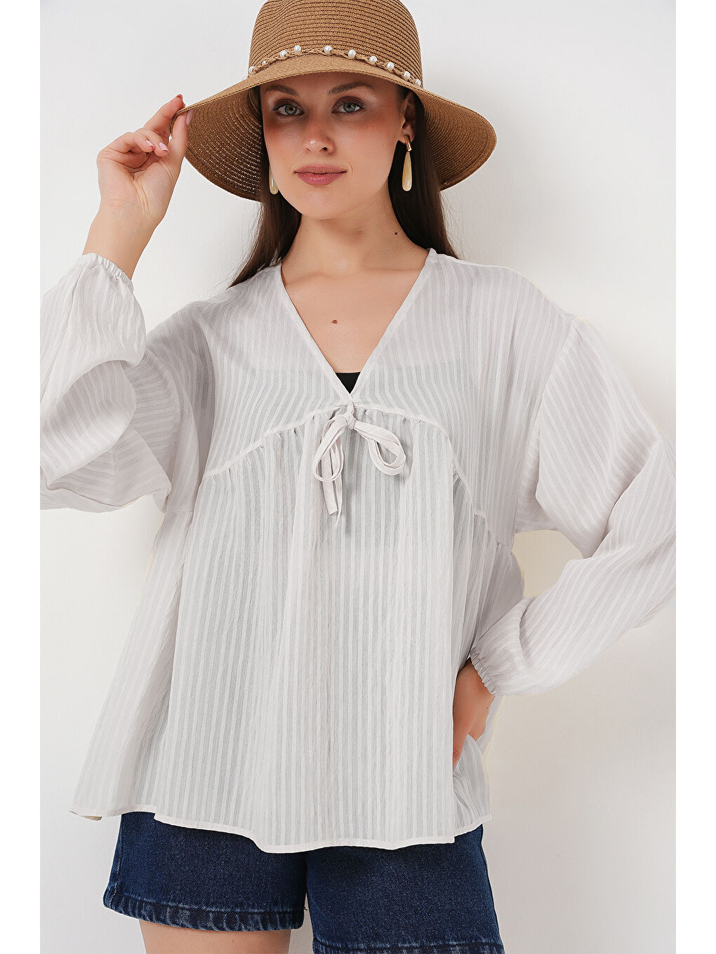 Kadın Önü Bağcıklı Uzun Kol Bluz 946 - Beyaz