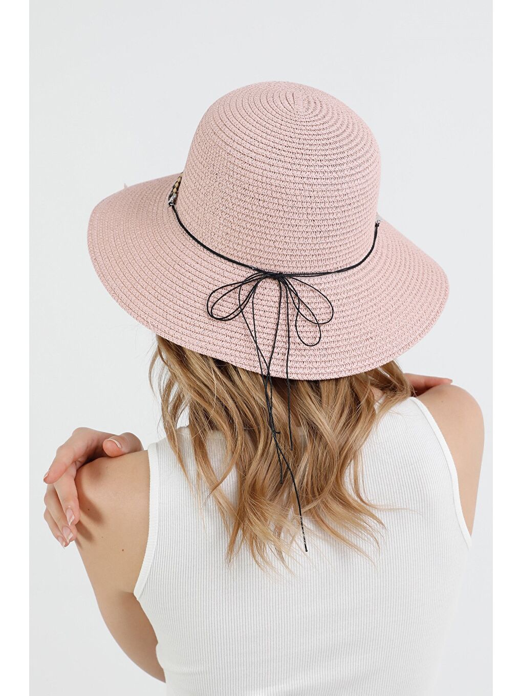 Pembe Deri Detaylı Boncuklu Hasır Şapka-3