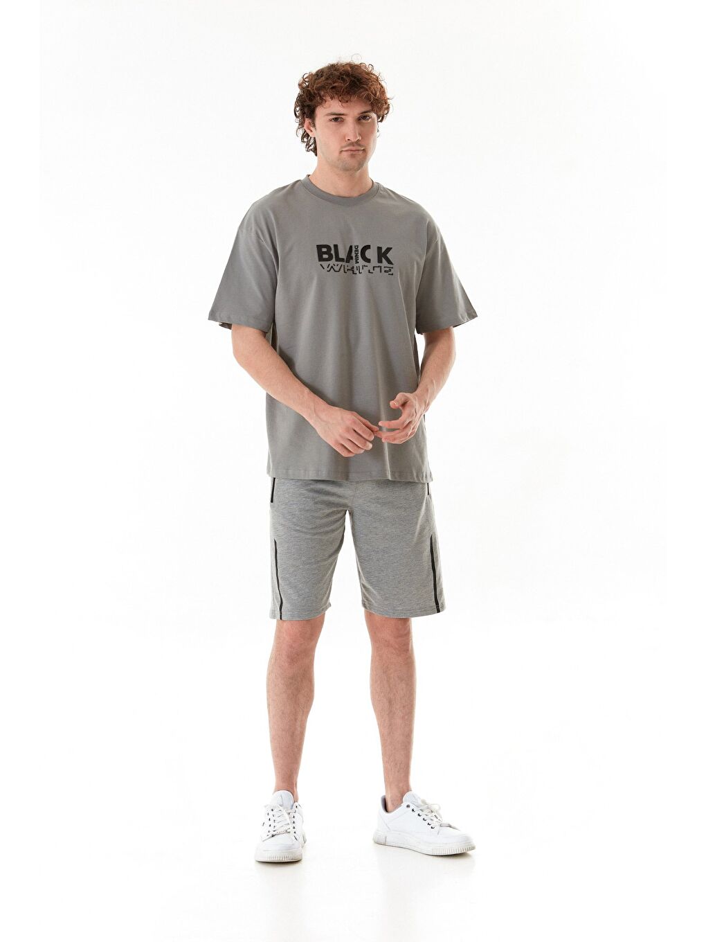 Gri Black Kabartma Baskılı Tişört-1