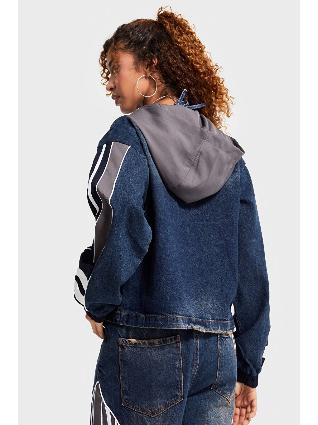 Lacivert Kadın Jean Laci Renk Denim Dokuma Çift Parça Kumaş Oversize Kapüşonlu Tasarım Denim Ceket-4