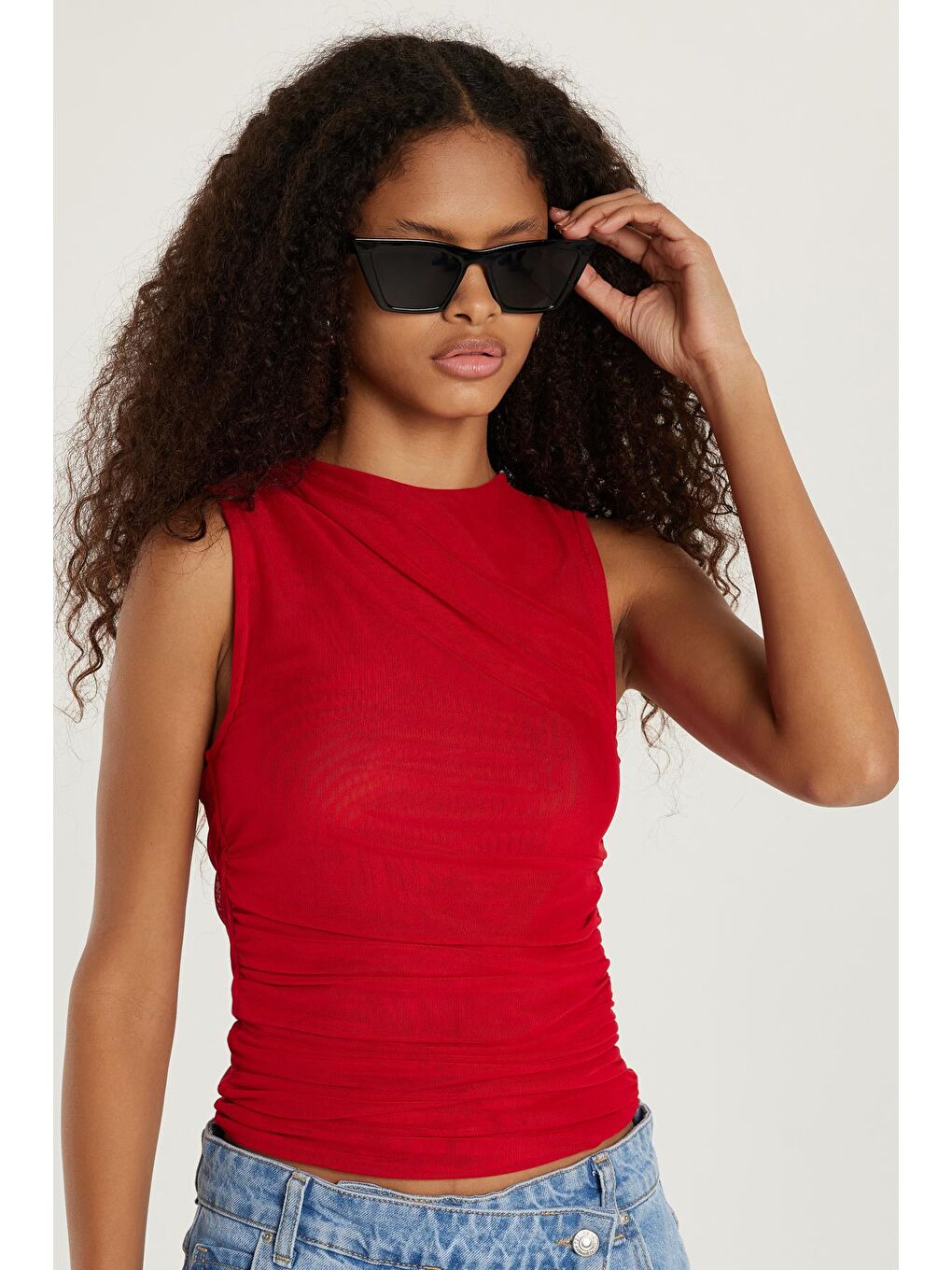 Kadın Slim Fit Sıfır Kol Düz Bisiklet Yaka Kırmızı Bluz-1