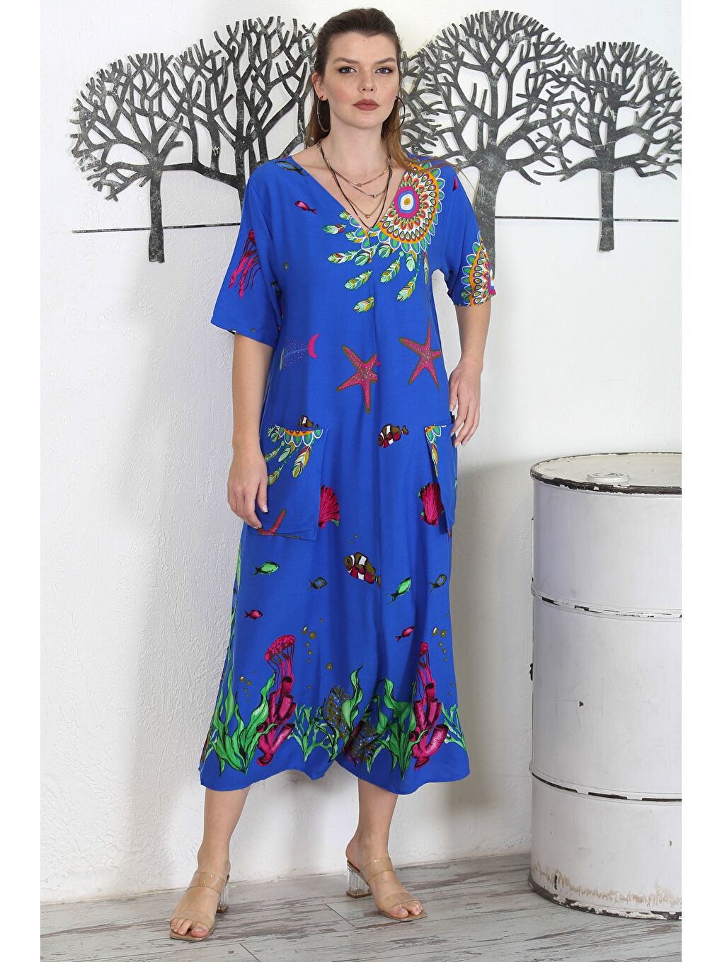 Mavi V Yaka Kısa Kol Çift Cepli Allover Baskılı Casual Dokuma Elbise-6