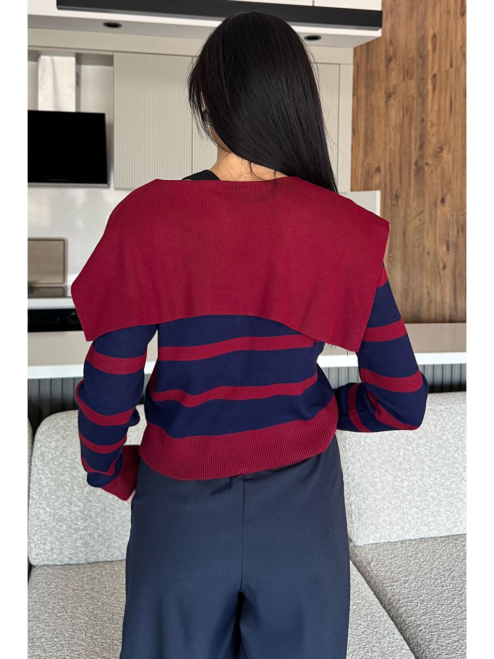 Bordo Yaka Detaylı Çizgili Triko Hırka-3