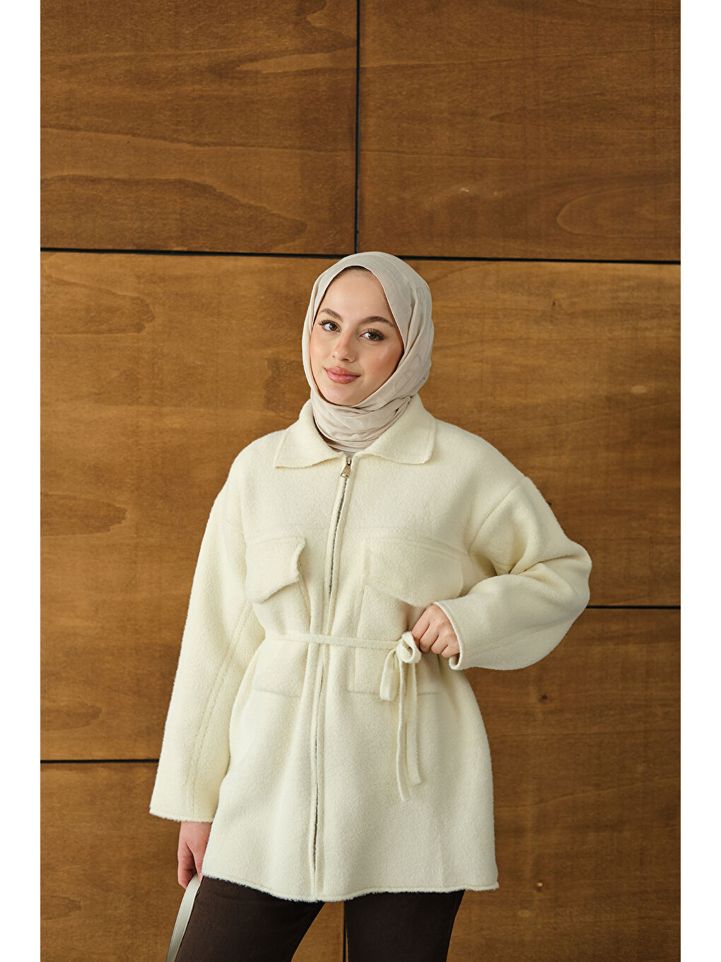 Ekru Kadın Cepli Keçe Hırka Krem-1