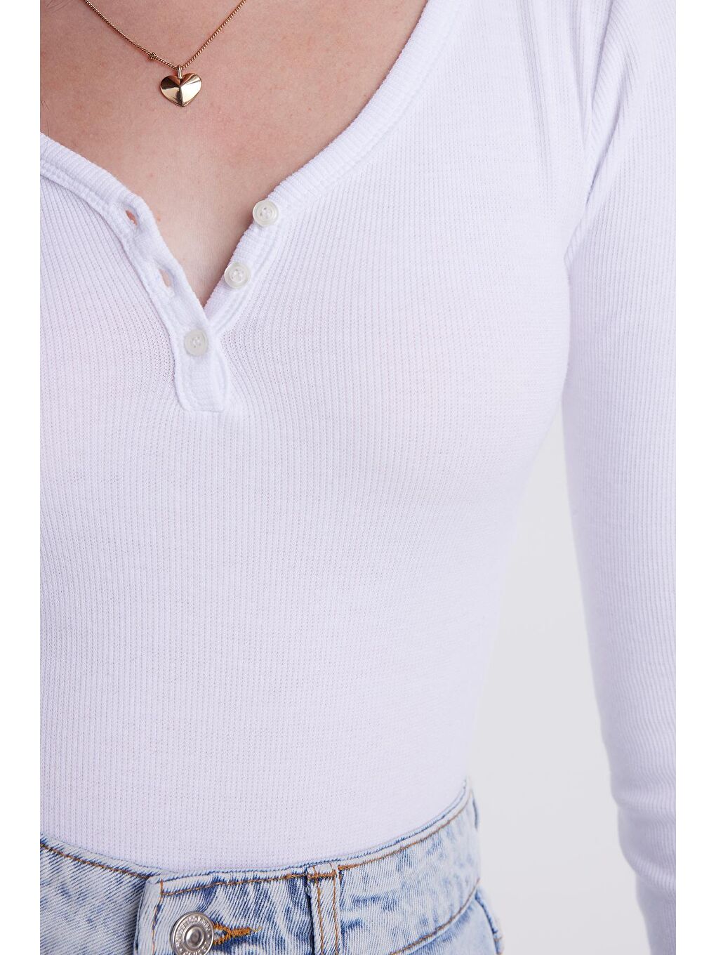 Kadın Slim Fit Dar Kesim Pamuklu V Yaka Beyaz  Bluz-2