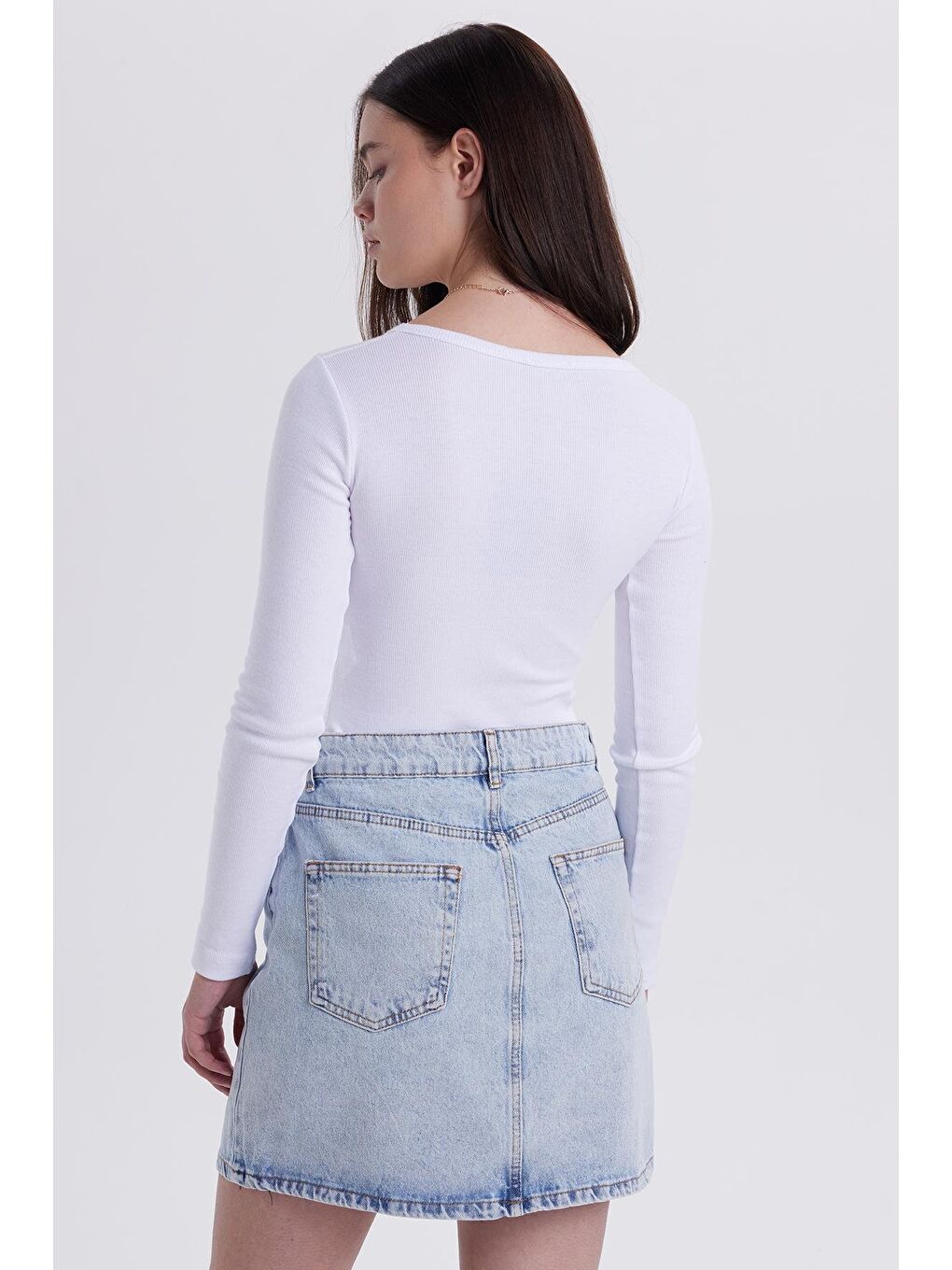 Kadın Slim Fit Dar Kesim Pamuklu V Yaka Beyaz  Bluz-7