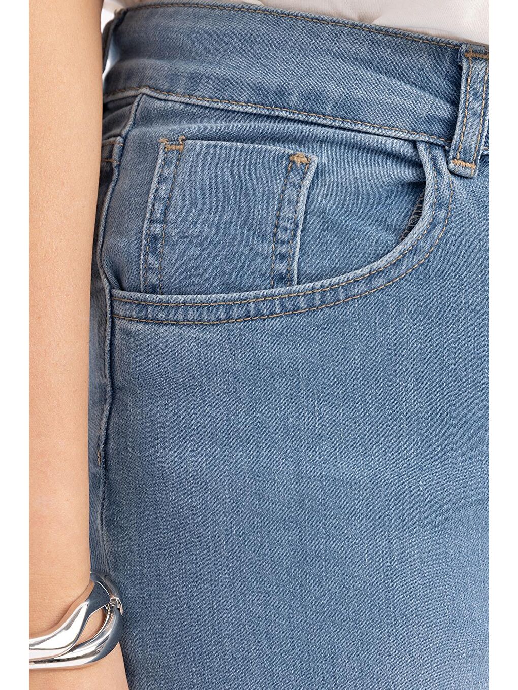 Açık Mavi-Likralı Geniş Paça Denim Pantolon-4