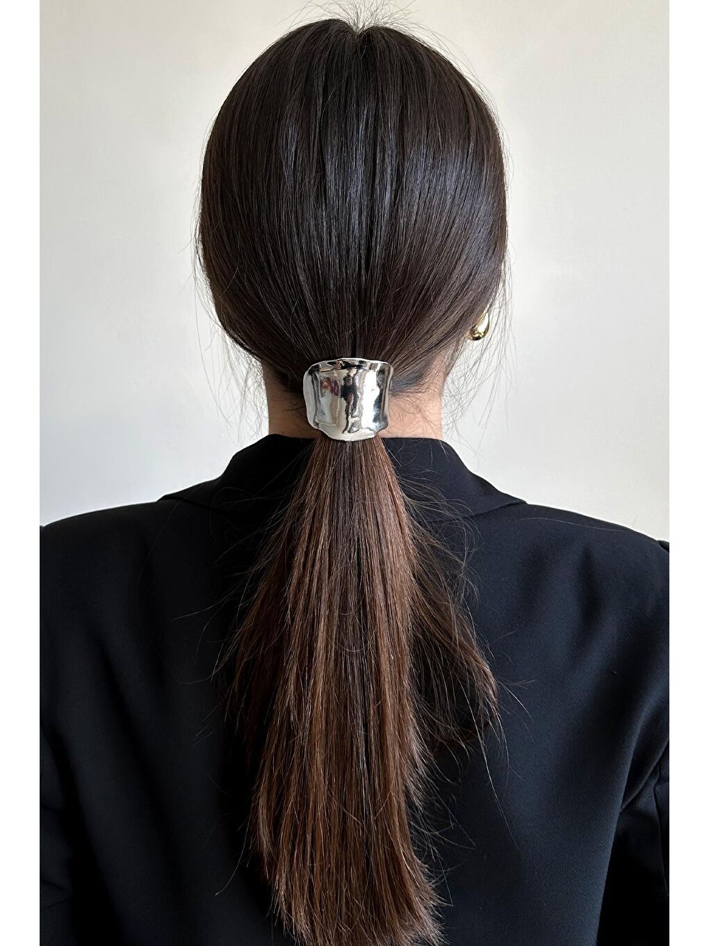 New Obsessions Gümüş Molten Metal Düz Yüksek Atkuyruğu Tokası- Saç Kelepçesi- Ponytail Cuff - 1