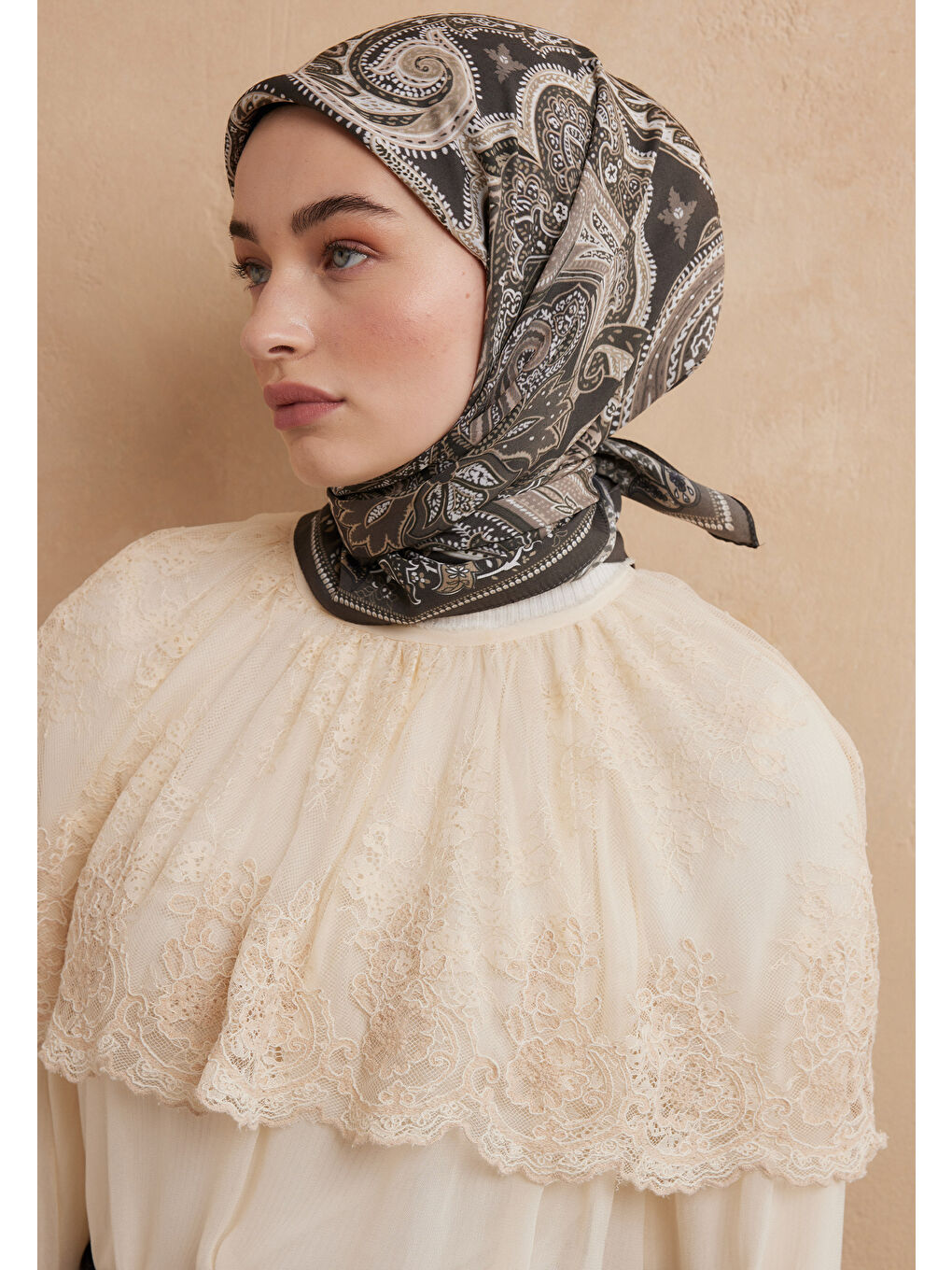 Dark Vıntage Desen Pamuk İpek Eşarp Koyu Haki-3