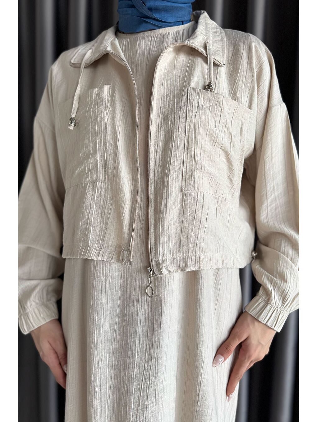 Bej Etek Ucu Fırfırlı Bel Lastikli Hırka Kombinli Tesettür Elbise-4