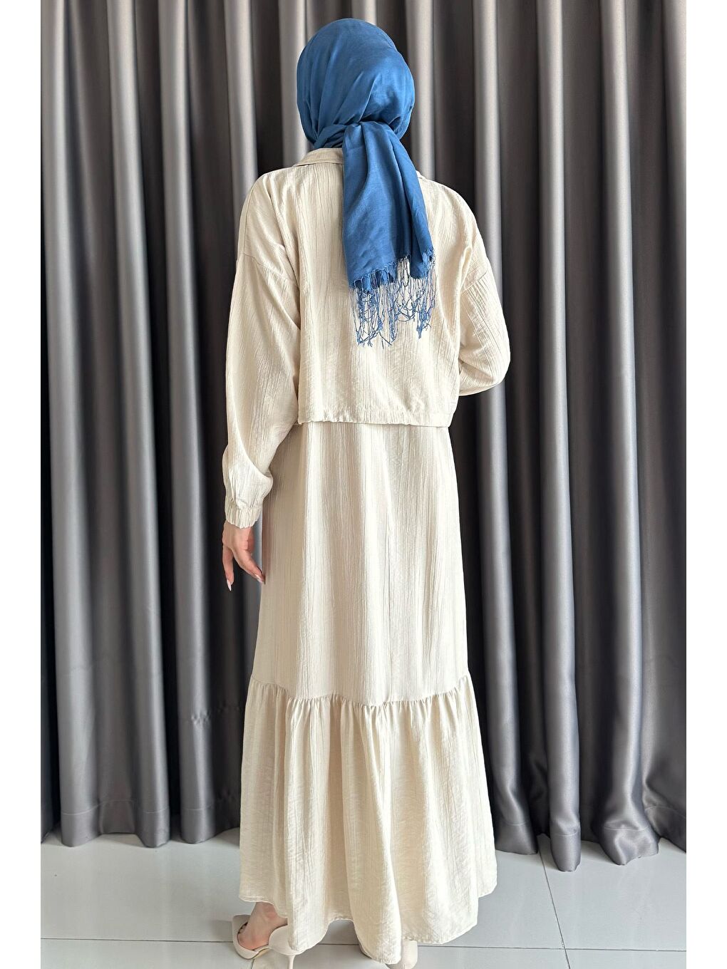 Bej Etek Ucu Fırfırlı Bel Lastikli Hırka Kombinli Tesettür Elbise-6