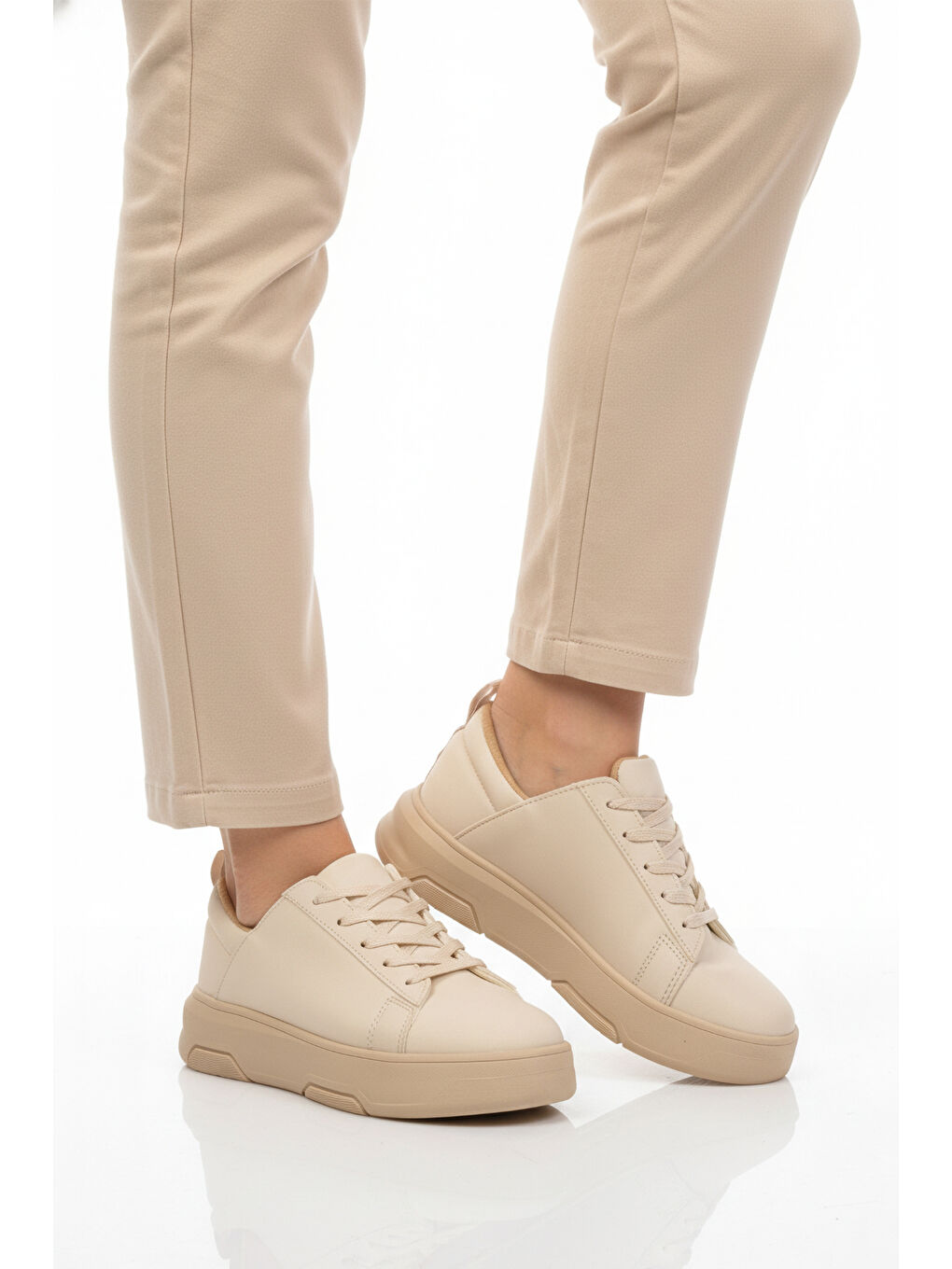 Bej Kalın Taban Bağcıklı Unisex Spor Ayakkabı OZ-03 Z