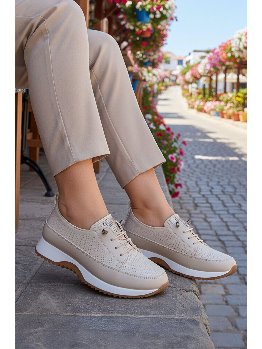 Bej Lastik Bağcıklı Hafif Kadın Casual Ayakkabı 060 Z-2